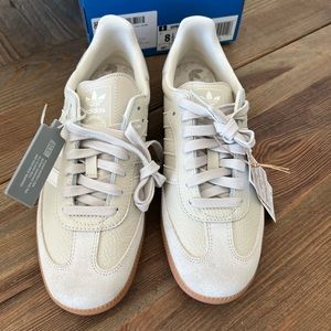 NWT ADIDAS SAMBAS Women’s 8.5